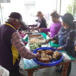 12-11.午餐配合享用老人關懷中心提供的中式菜餚